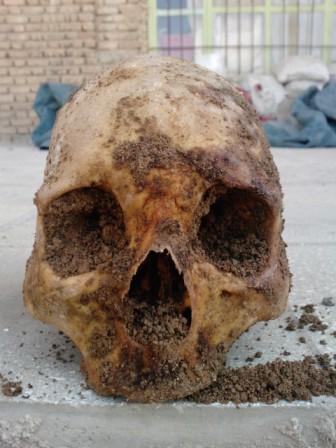 عکسهایی از روستای فرخار.جمجمه.اسکلت.200 الی 300 ساله